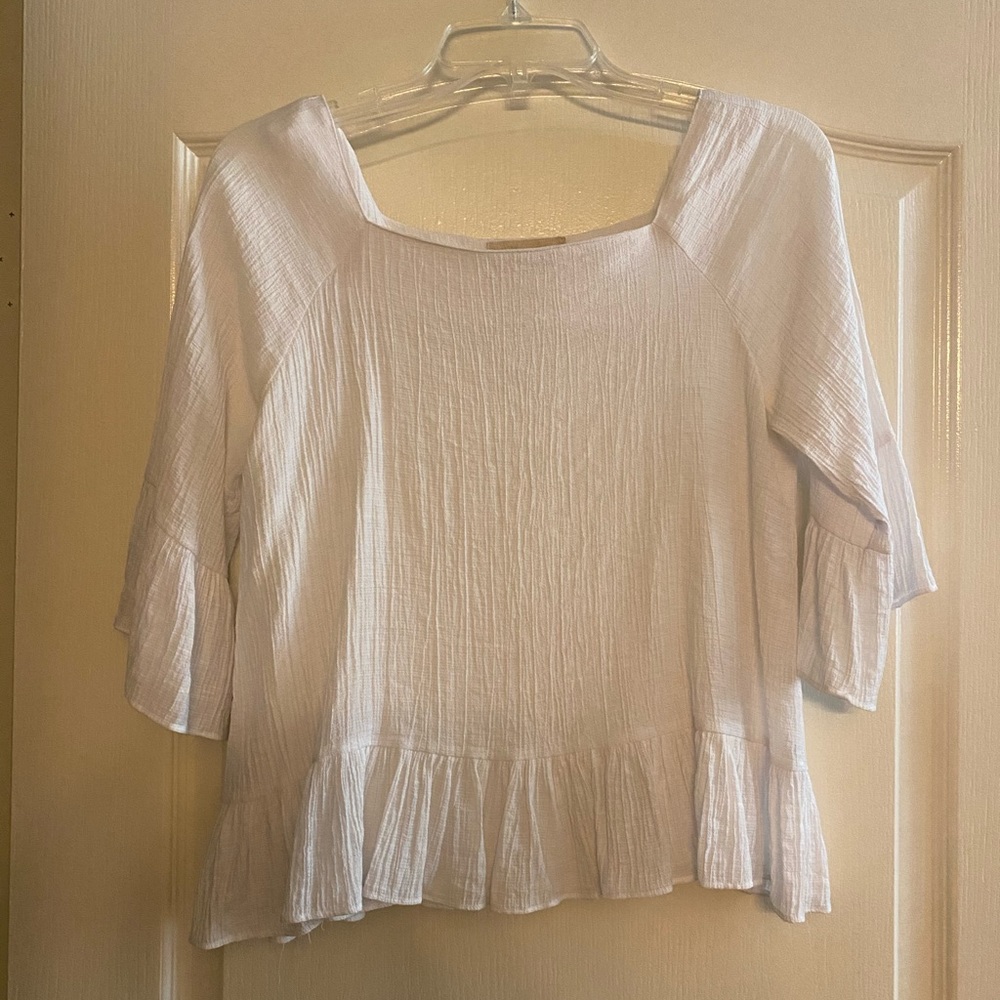 Chic white blouse